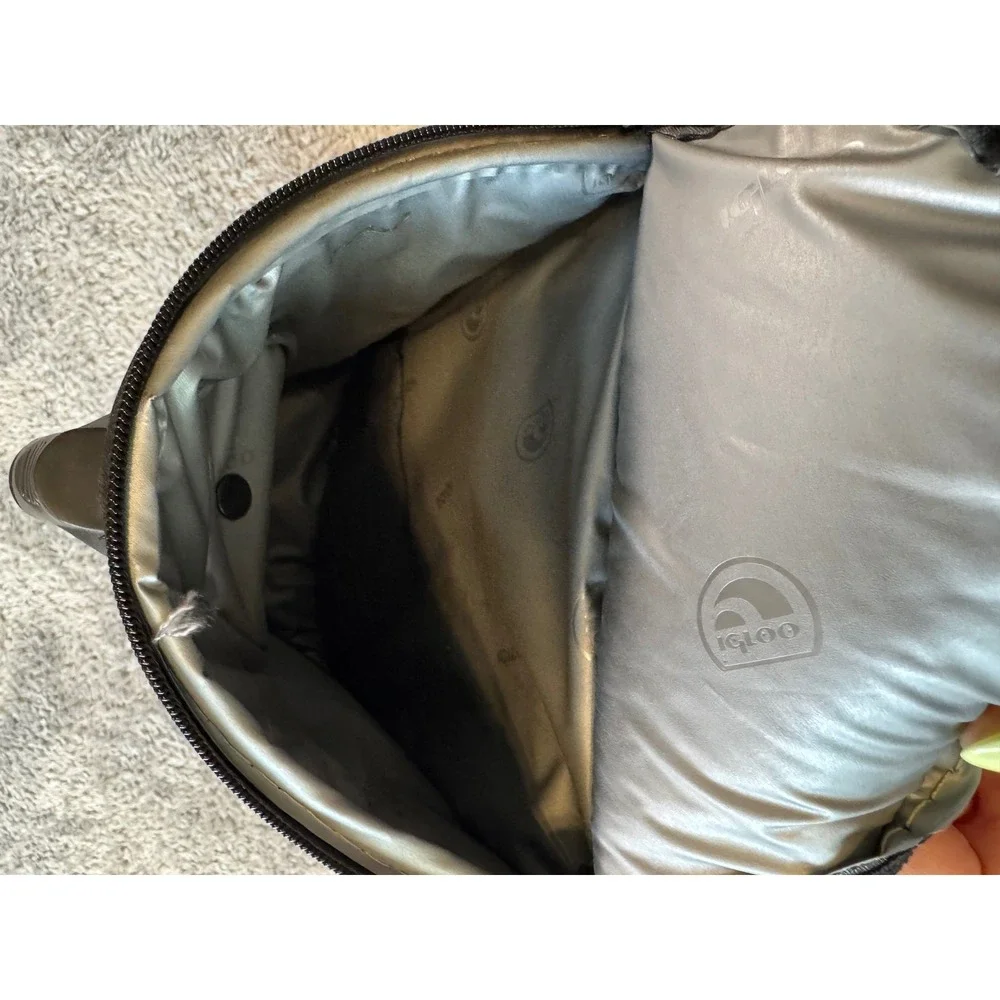 Igloo MaxCold Insulated Soft Cooler Bag Black Gray Size Large